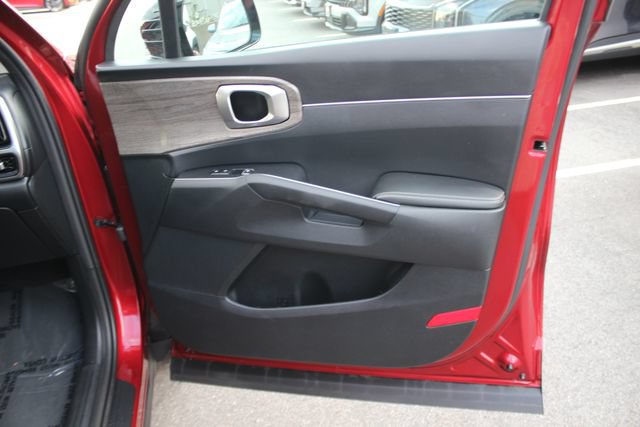 Used 2022 Kia Sorento S AWD/4WD image 33