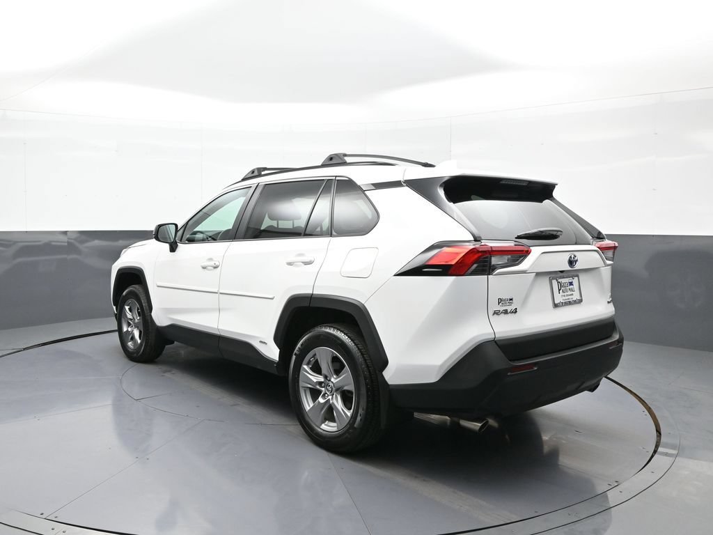 Certified 2024 Toyota RAV4 LE AWD/4WD image 8