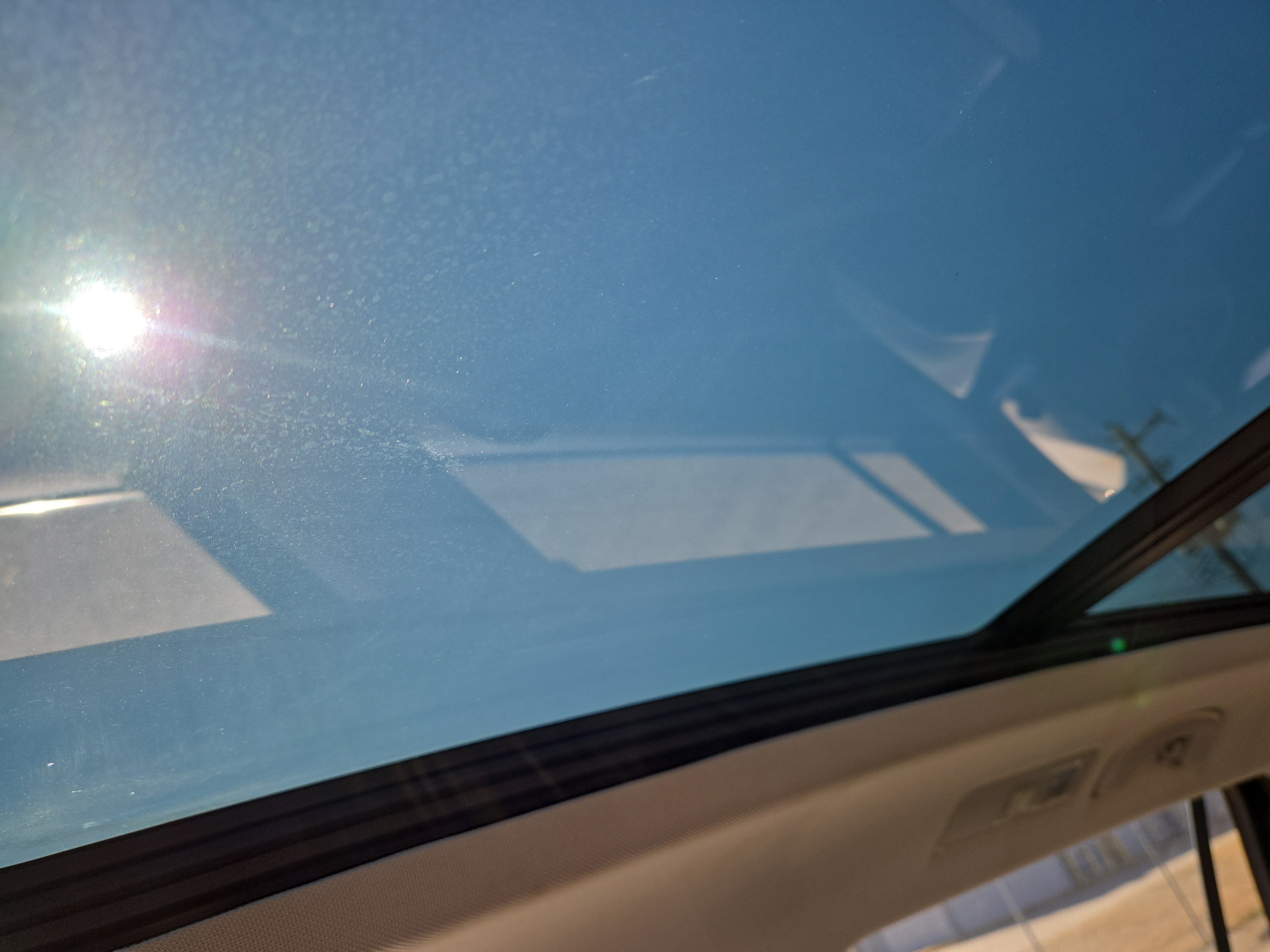 Used 2023 Volkswagen Tiguan SE w/ Panoramic Sunroof Package image 15