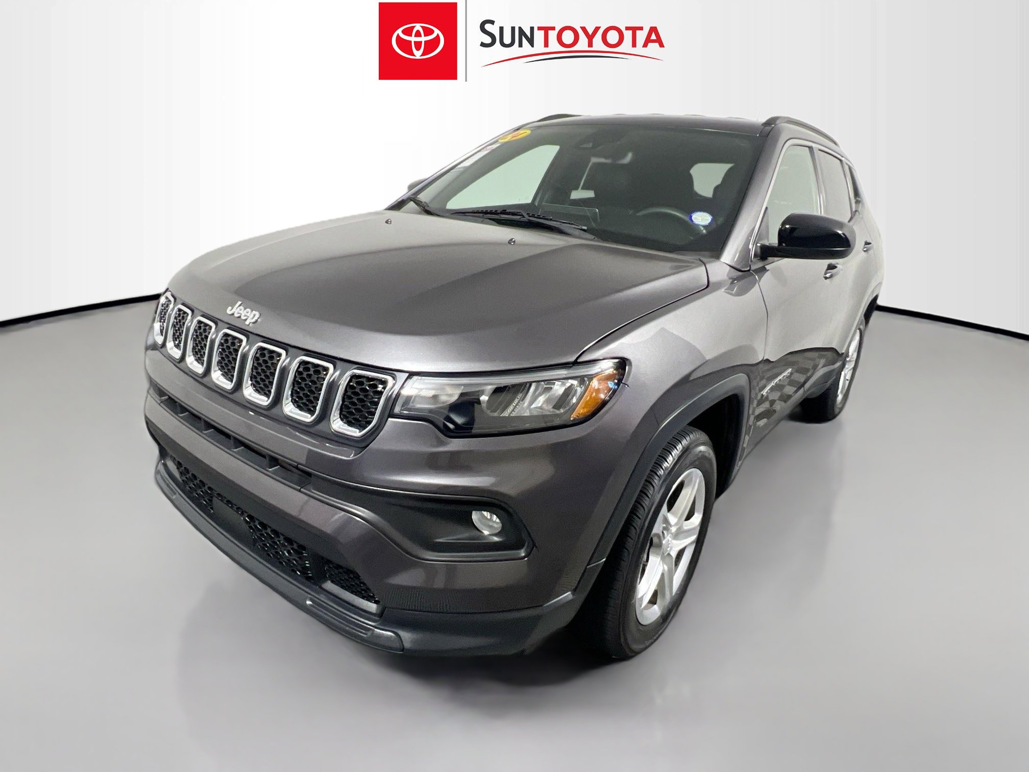Used 2024 Jeep Compass Latitude image 9