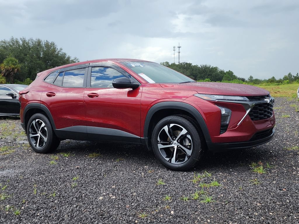 Used 2025 Chevrolet Trax RS FWD image 31