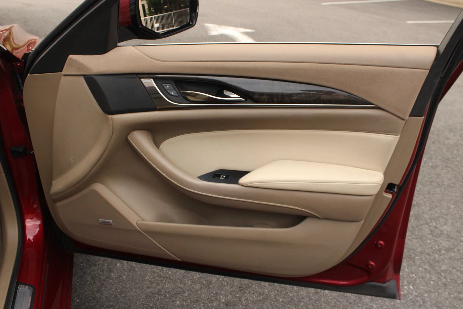 Used 2015 Cadillac CTS Luxury RWD image 25