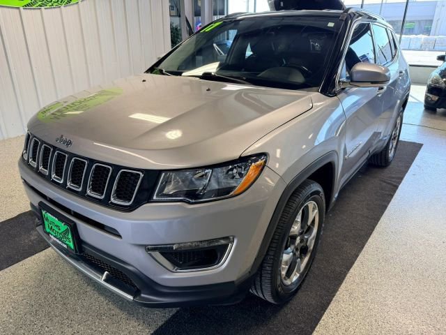 Used 2017 Jeep Compass Limited AWD/4WD image 1