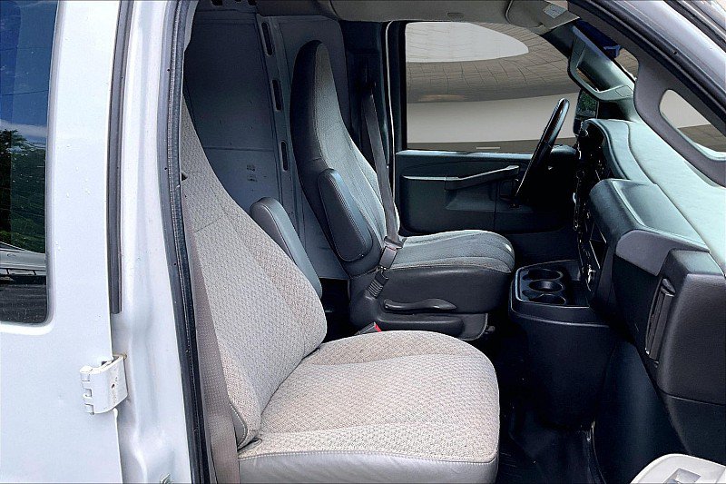 Used 2020 Chevrolet Express 2500 Extended w/ Communications Package RWD image 6