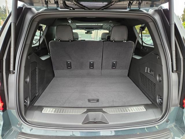 New 2026 GMC Yukon XL AT4 AWD/4WD image 14