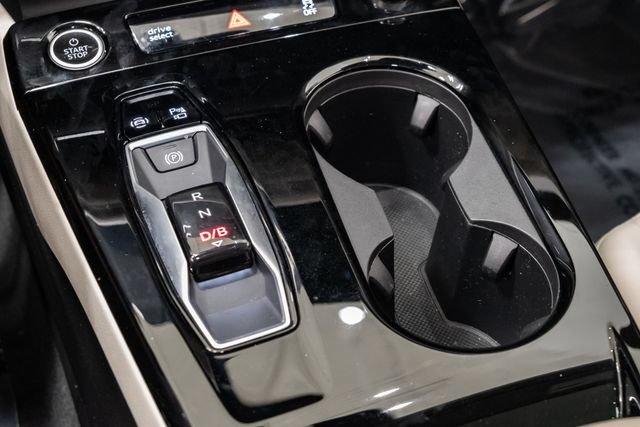 Used 2025 Audi A6 e-tron Premium w/ Ultra Package AWD/4WD image 23