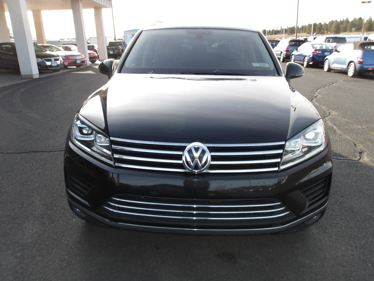 Used 2015 Volkswagen Touareg Sport AWD/4WD image 8