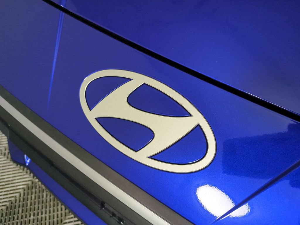 Used 2025 Hyundai Elantra Sport FWD image 13