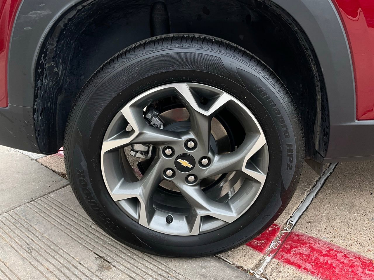 Used 2025 Chevrolet Trax LT image 9