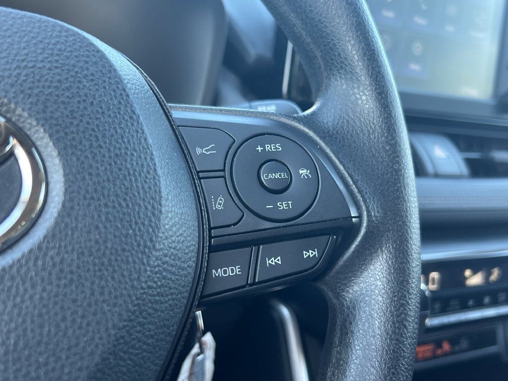 Used 2019 Toyota RAV4 LE AWD/4WD image 22