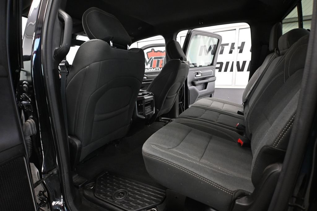 Used 2022 RAM 1500 Big Horn AWD/4WD image 30