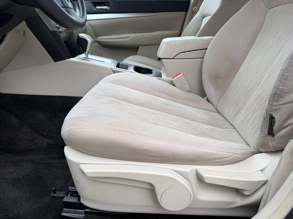 Used 2013 Subaru Legacy 2.5i AWD/4WD image 11