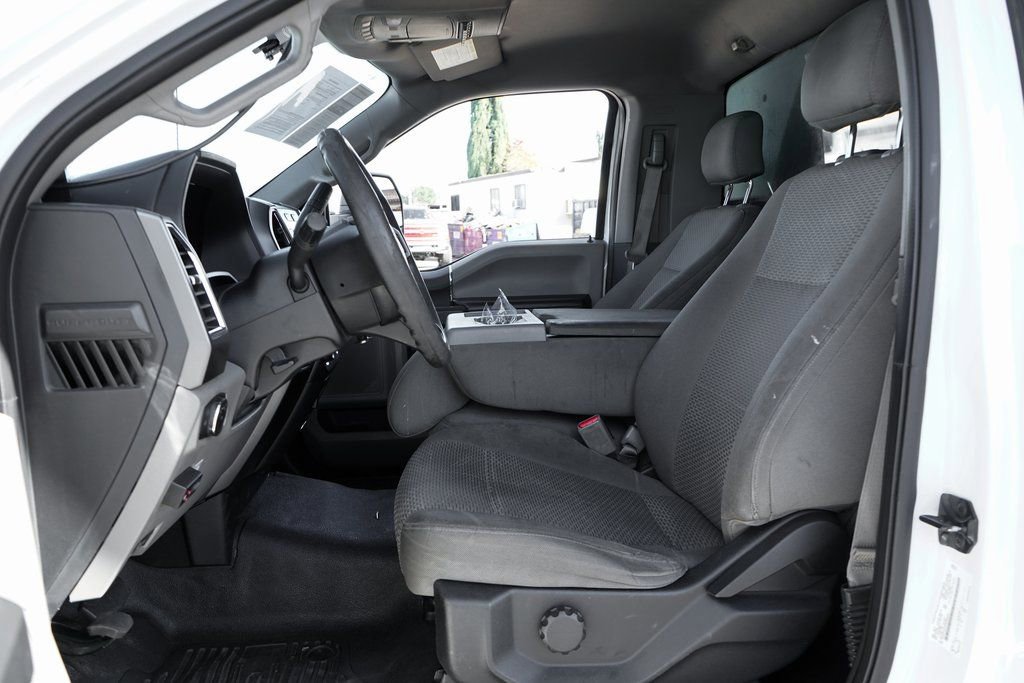 Used 2017 Ford F550 2WD Regular Cab Super Duty image 24