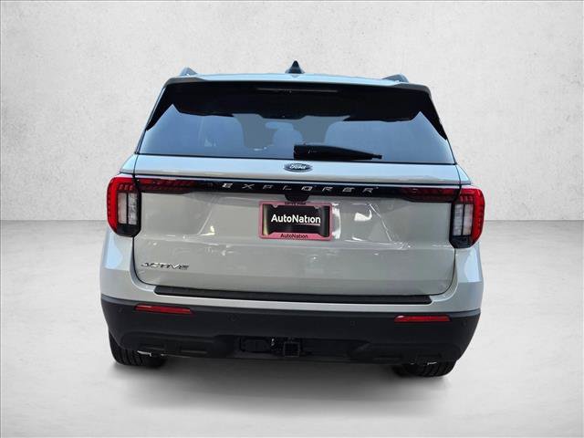New 2026 Ford Explorer Active RWD image 8