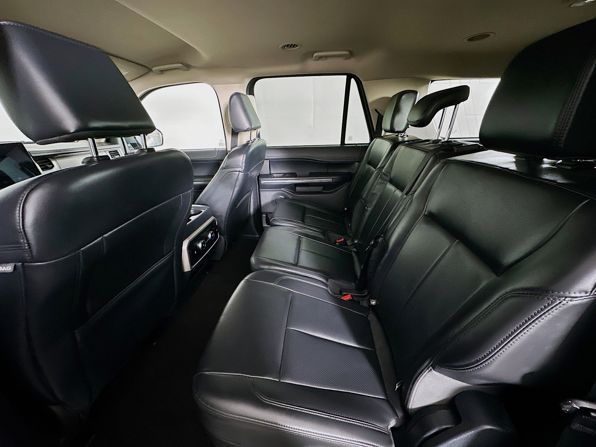 Used 2024 Ford Expedition Max XLT image 28
