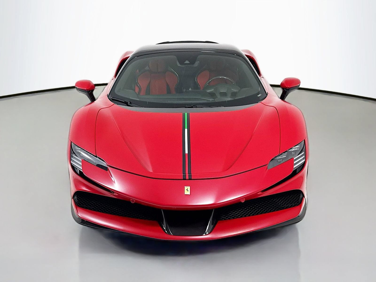Used 2023 Ferrari SF90 Spider AWD/4WD image 2