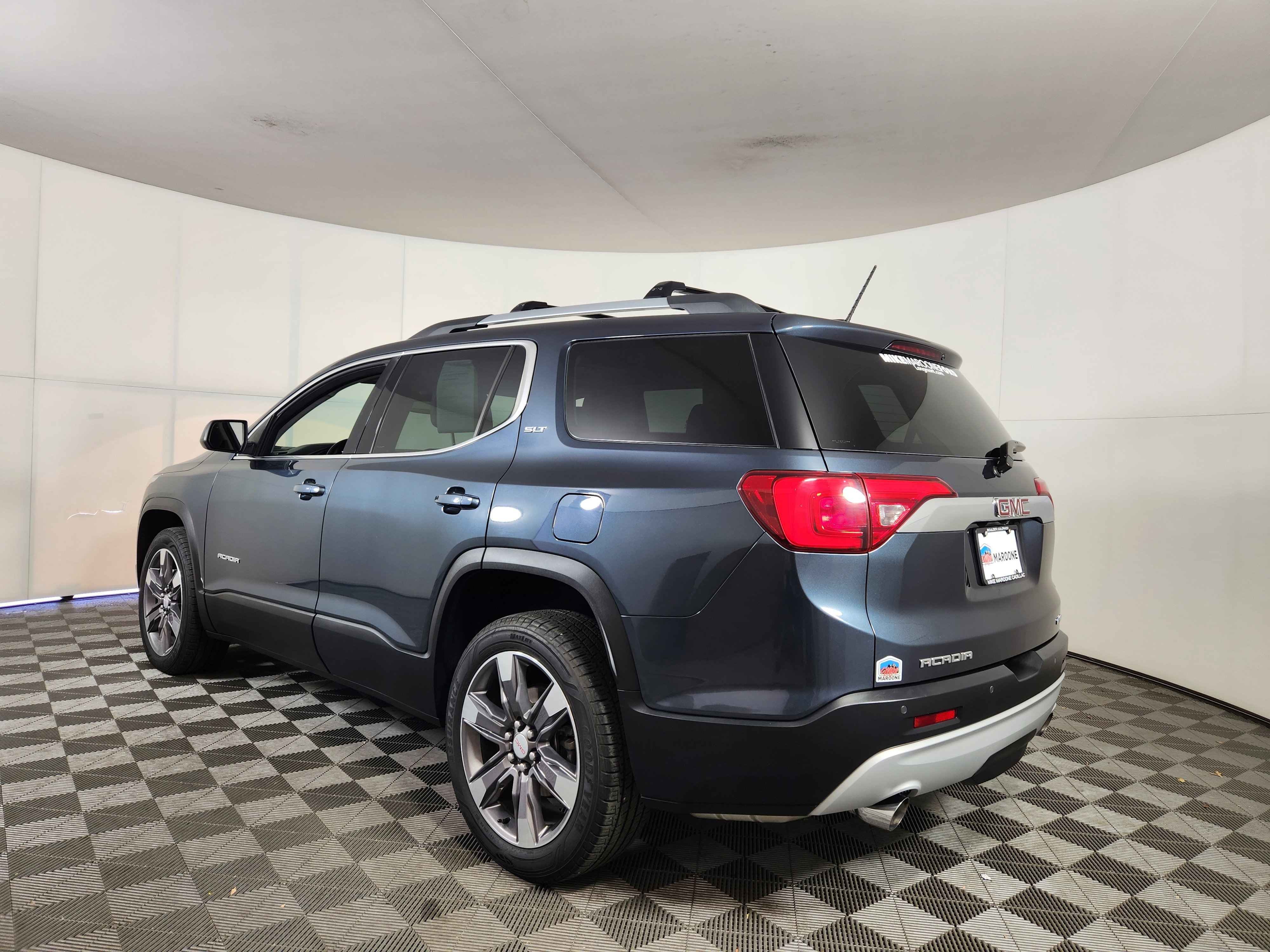 Used 2019 GMC Acadia SLT w/ LPO, Floor Liner Package image 5