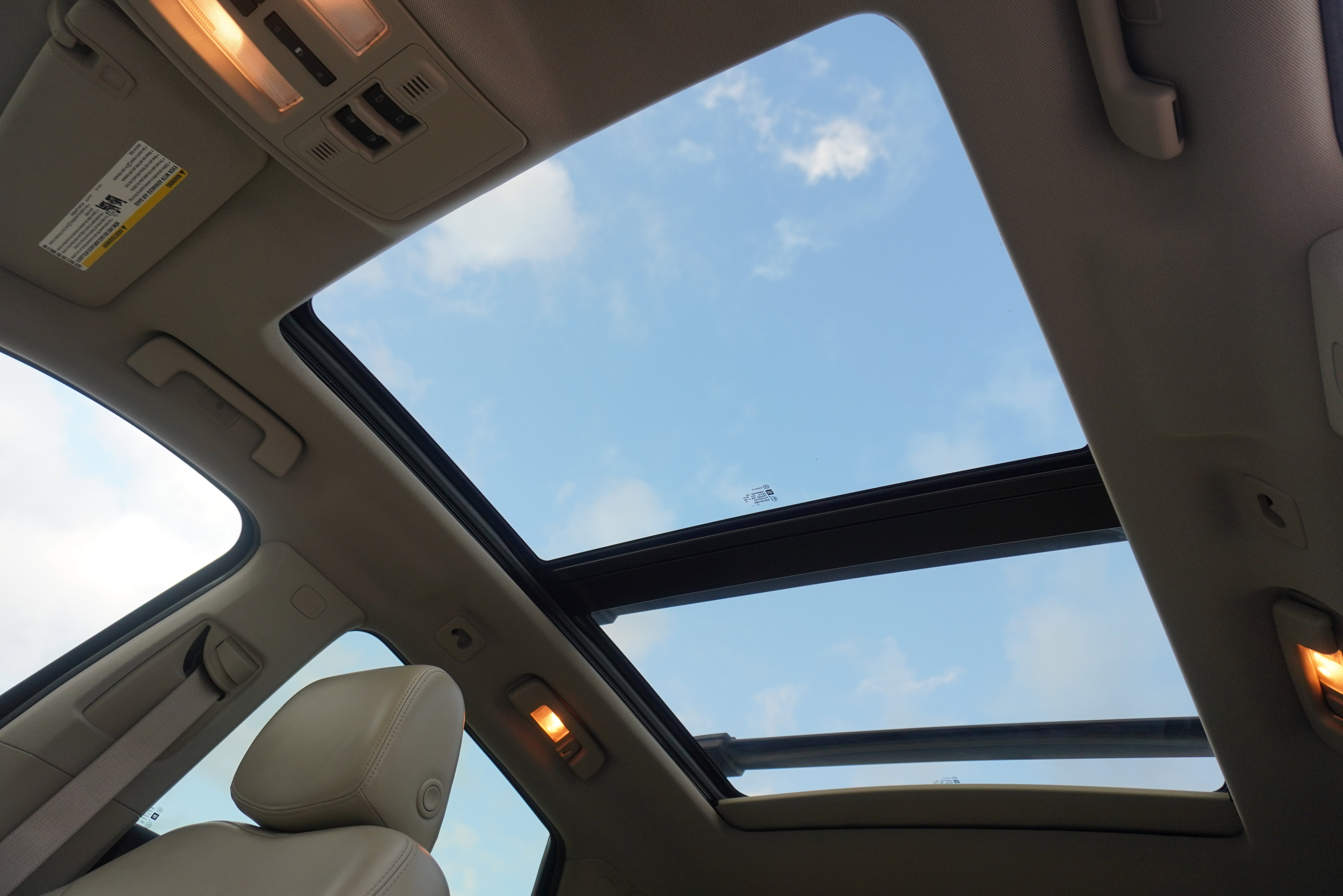 Used 2014 Cadillac SRX Premium image 21