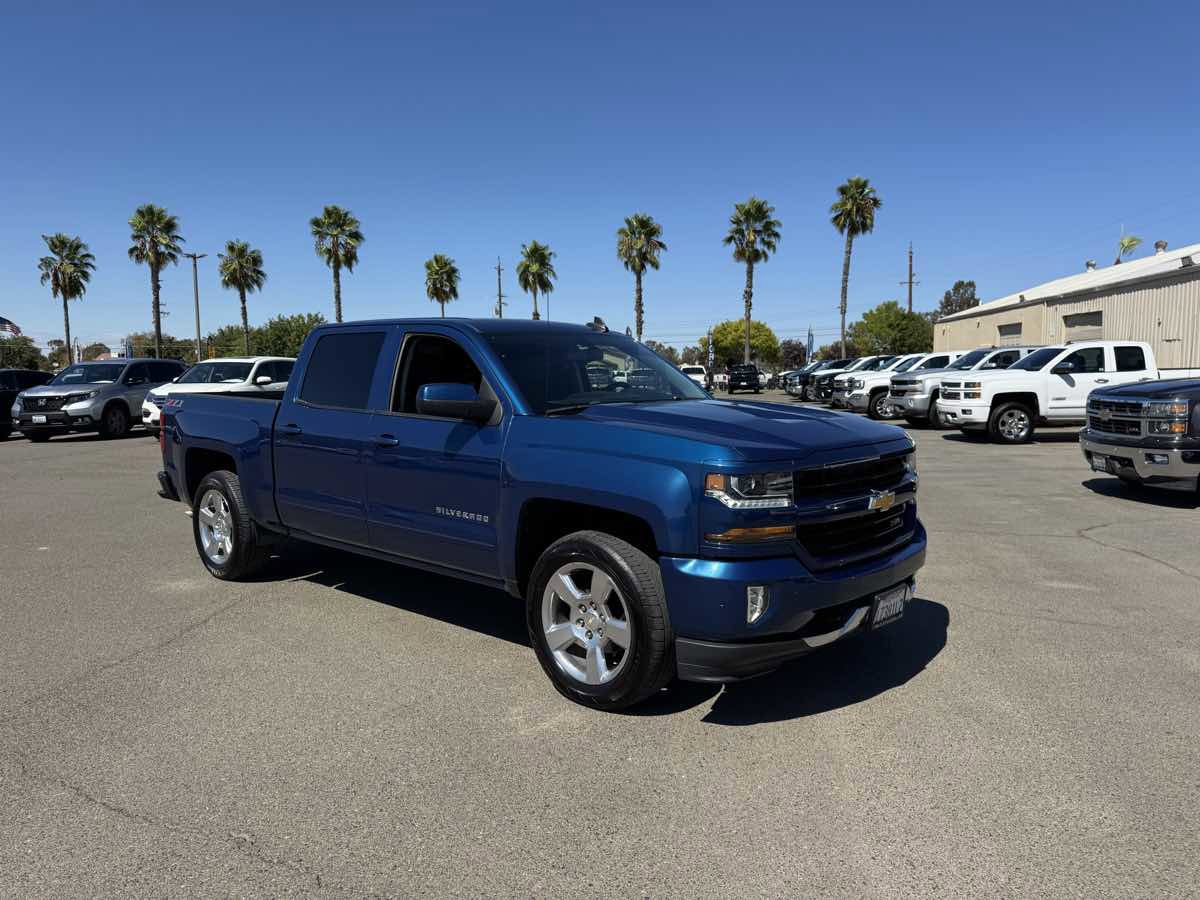 Used 2018 Chevrolet Silverado 1500 LT w/ All Star Edition image 17