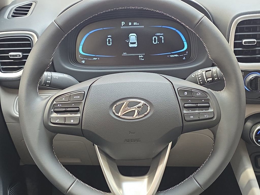Used 2026 Hyundai Venue SEL FWD image 14