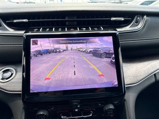 Used 2024 Jeep Grand Cherokee L Limited w/ Trailer Tow Package RWD image 18