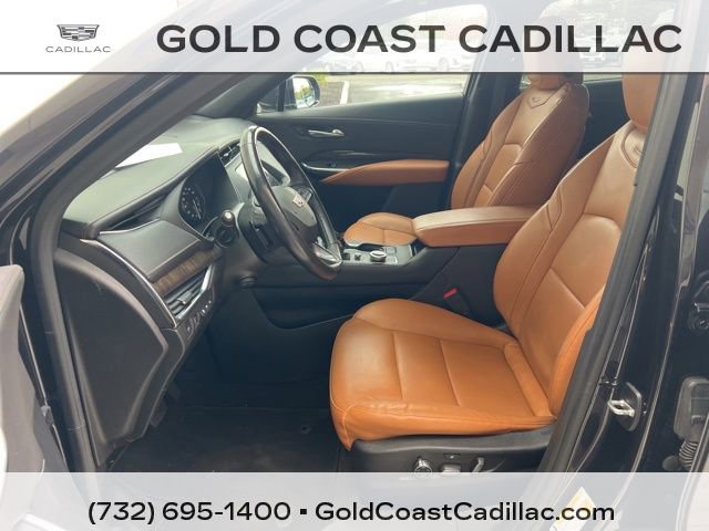 Certified 2023 Cadillac XT4 Premium Luxury w/ Technology Package AWD/4WD image 14