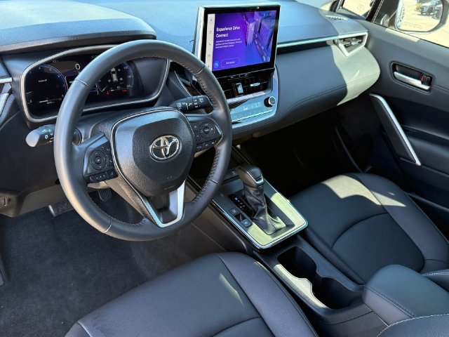Used 2026 Toyota Corolla Cross XLE w/ Convenience Package FWD image 11