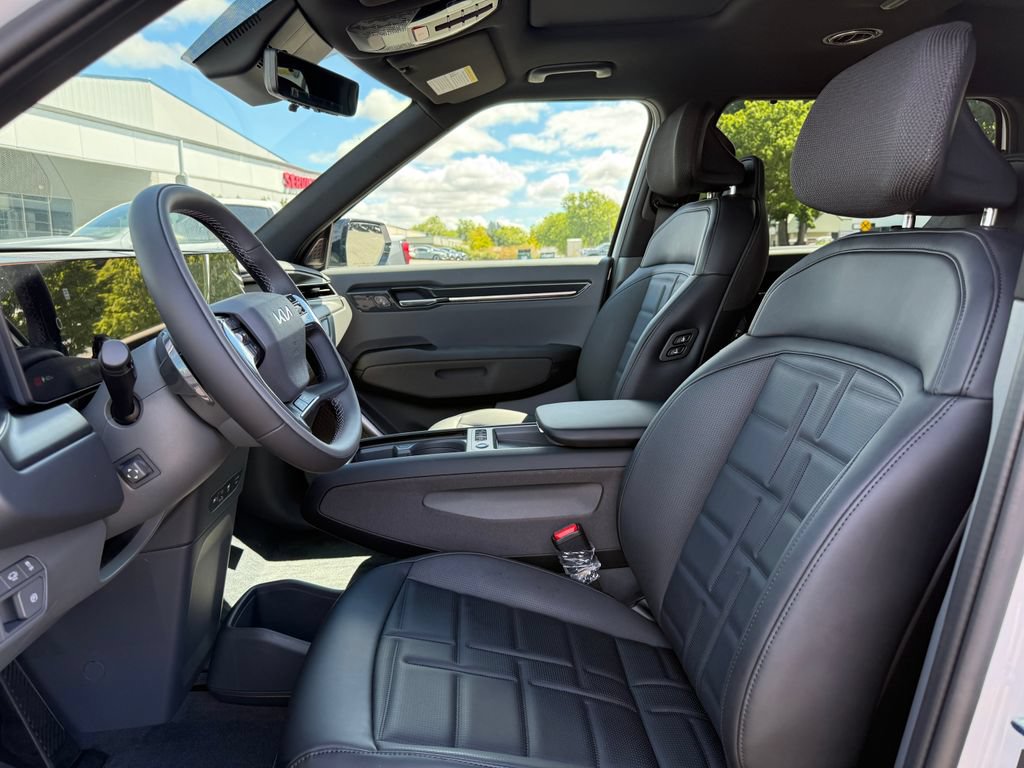 New 2026 Kia EV9 Land w/ Nightfall Edition Package AWD/4WD image 16