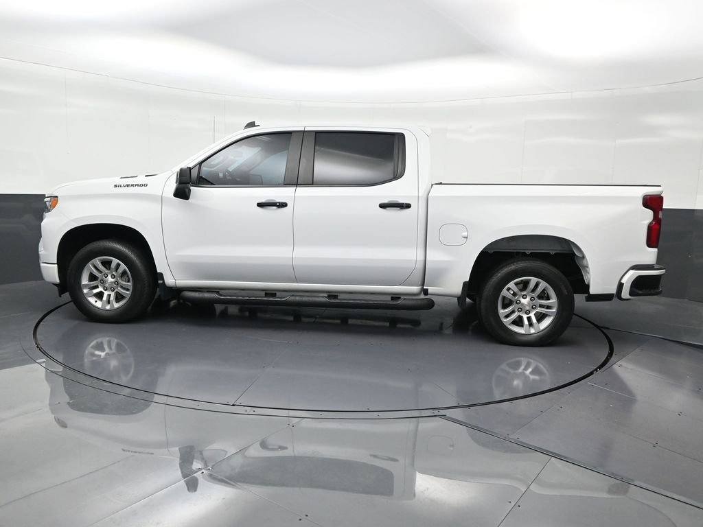 Used 2024 Chevrolet Silverado 1500 RST image 2