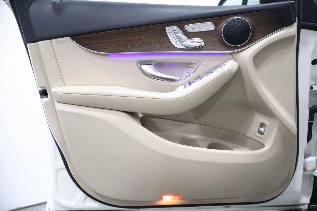 Certified 2022 Mercedes-Benz GLC 300 4MATIC image 12