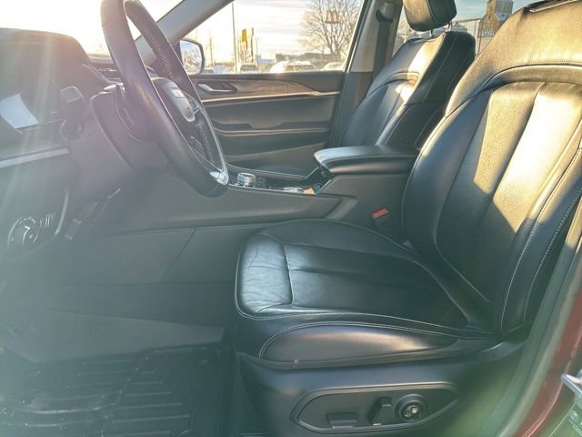 Used 2021 Jeep Grand Cherokee L Limited w/ Trailer Tow Package image 10