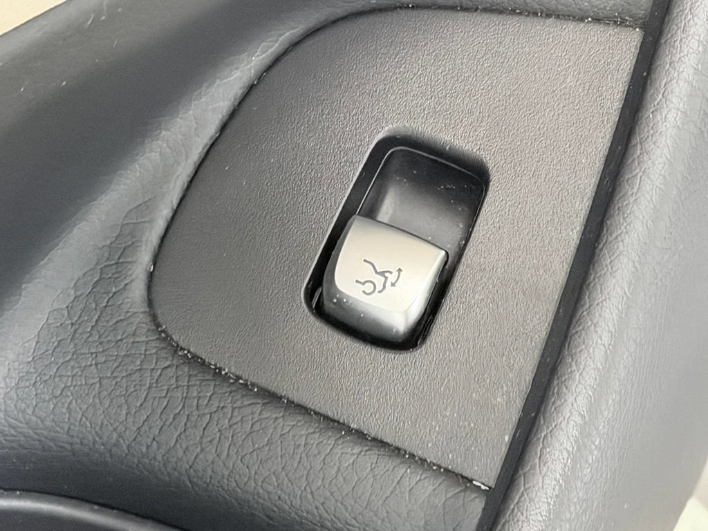 Used 2019 Mercedes-Benz E 300 image 15