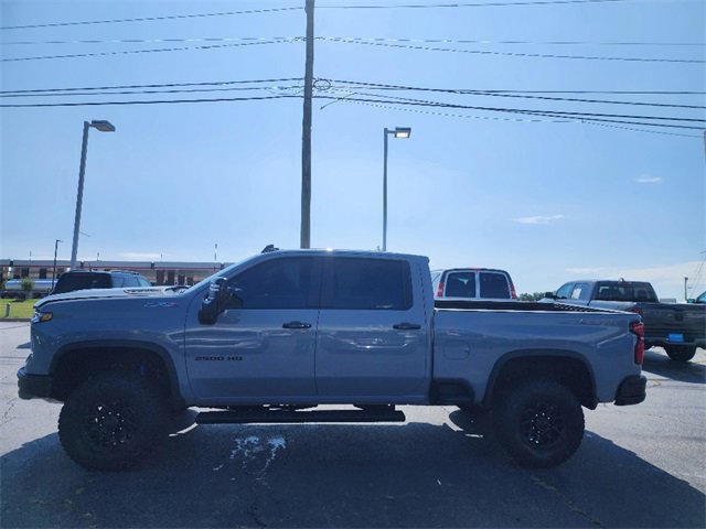 Used 2024 Chevrolet Silverado 2500 ZR2 w/ ZR2 Bison Edition image 4