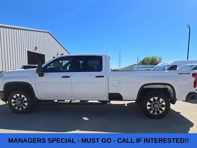 Used 2025 Chevrolet Silverado 2500 Custom w/ Custom Value Package AWD/4WD image 3