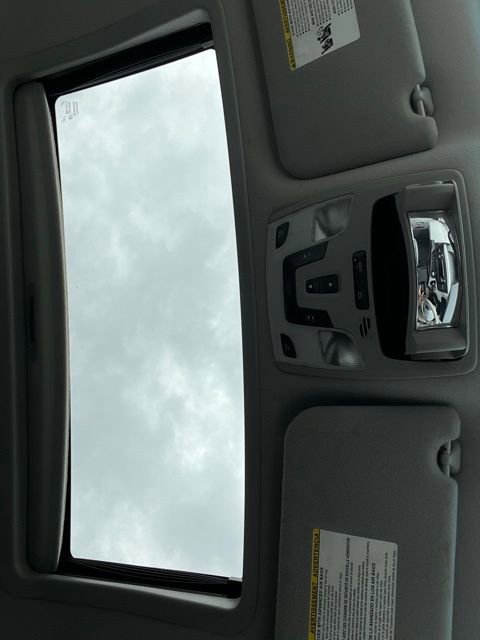 Used 2011 Toyota Sienna XLE w/ Entertainment Pkg FWD image 19
