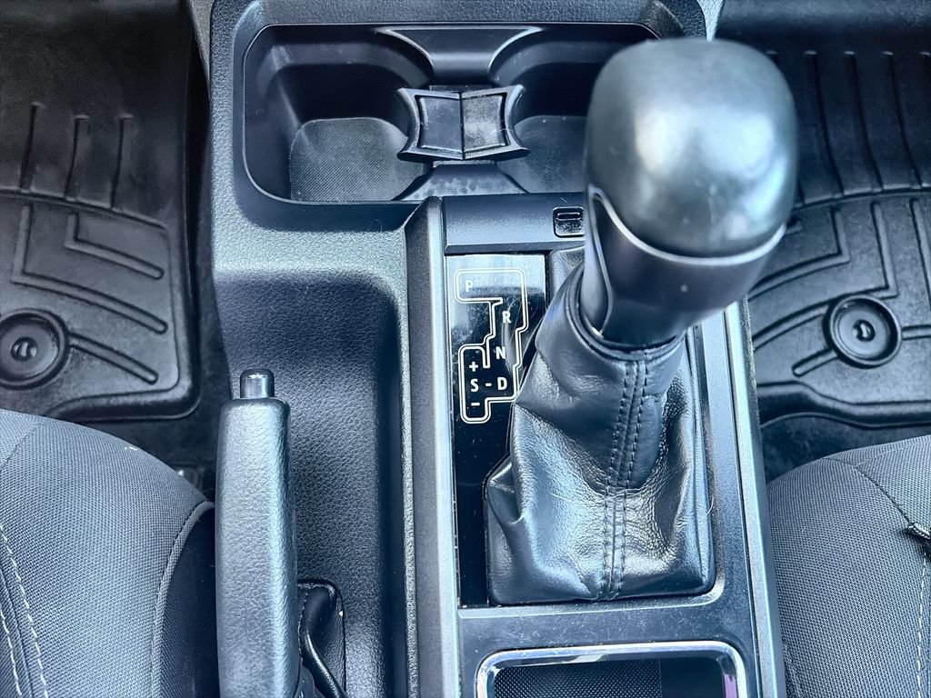 Used 2019 Toyota Tacoma TRD Off-Road w/ Technology Package AWD/4WD image 16