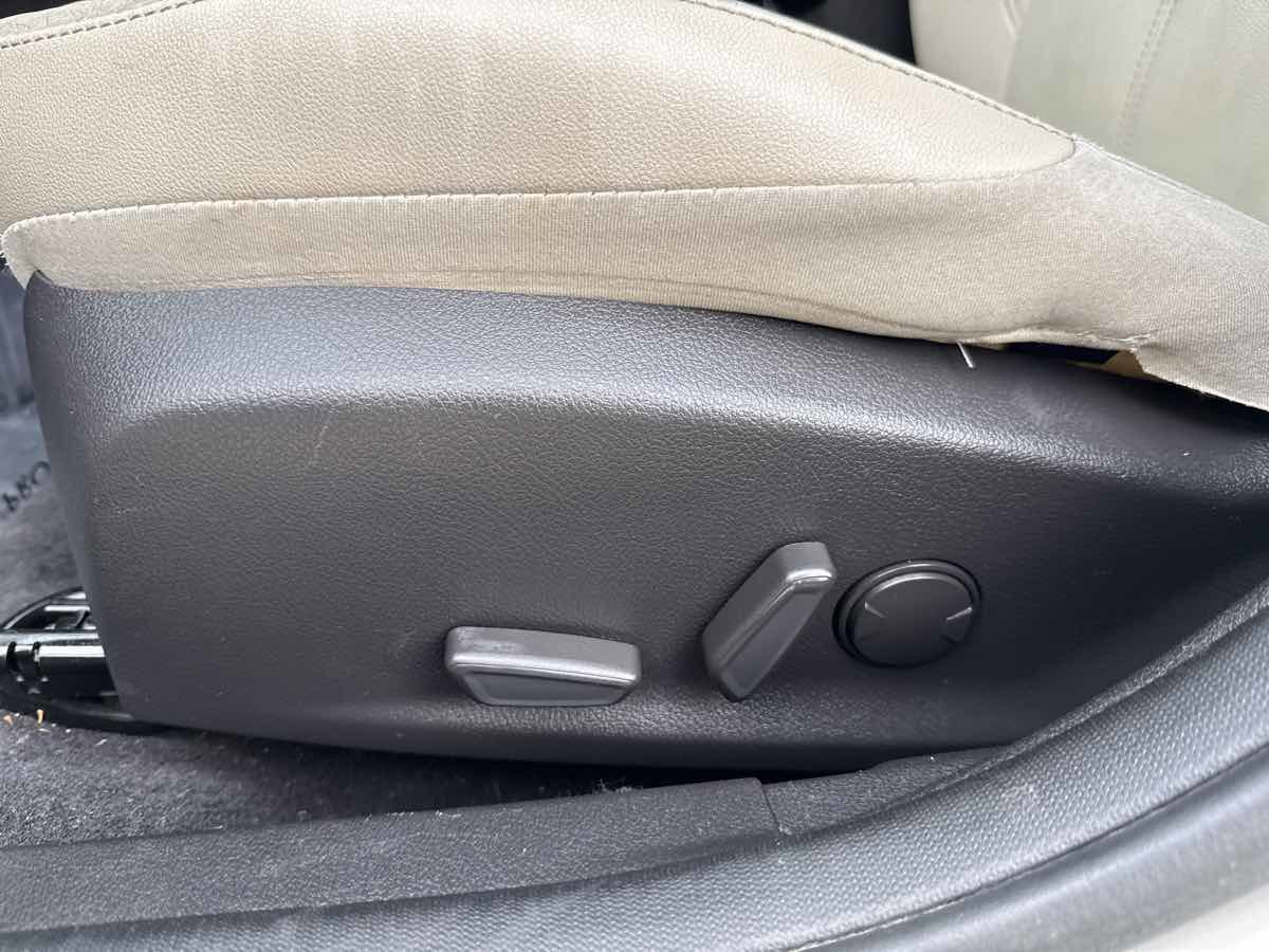 Used 2015 Ford Focus Titanium image 8