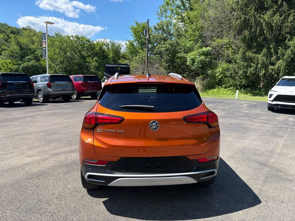 Used 2022 Buick Encore GX Select w/ Advanced Technology Package AWD/4WD image 4