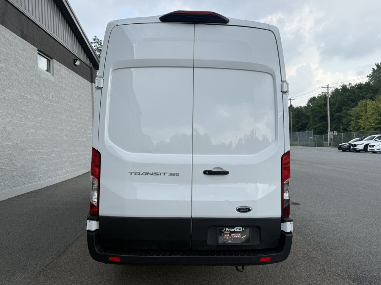Used 2022 Ford Transit 350 148 High Roof Extended w/ Load Area Protection Package RWD image 6