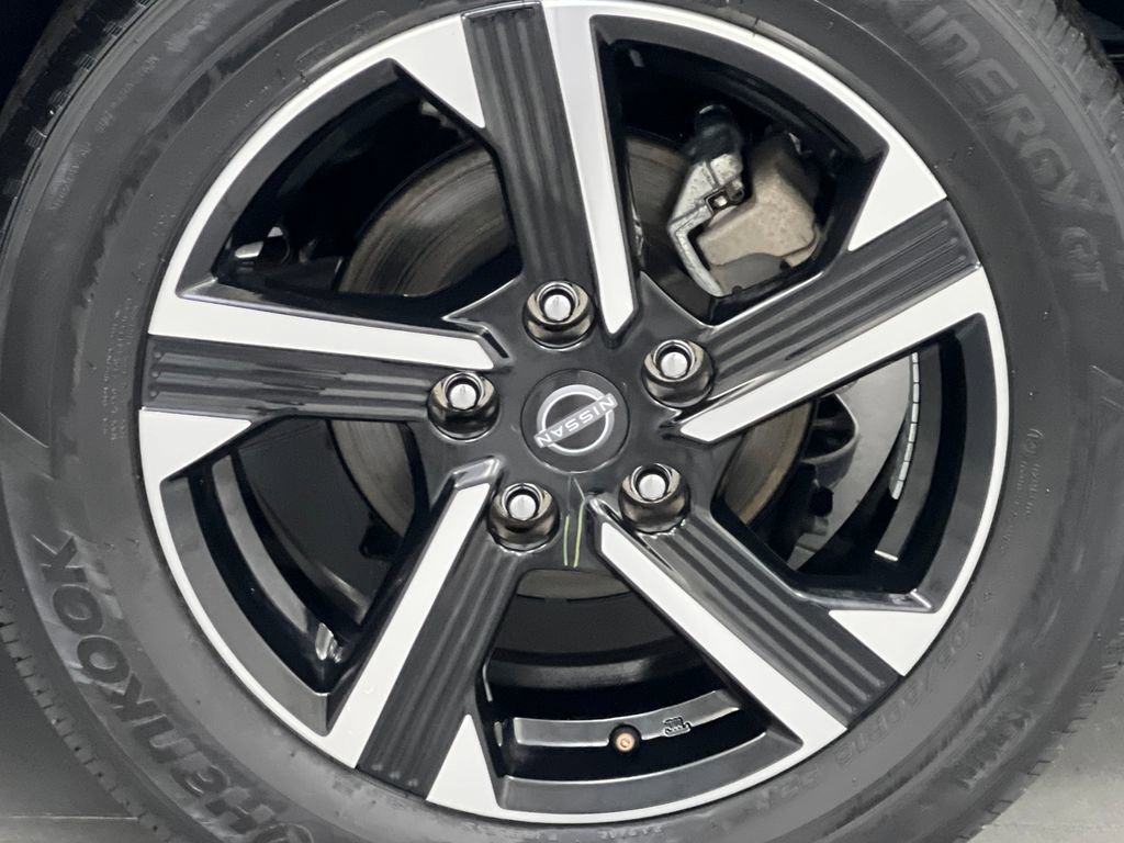 Used 2025 Nissan Sentra SV FWD image 61