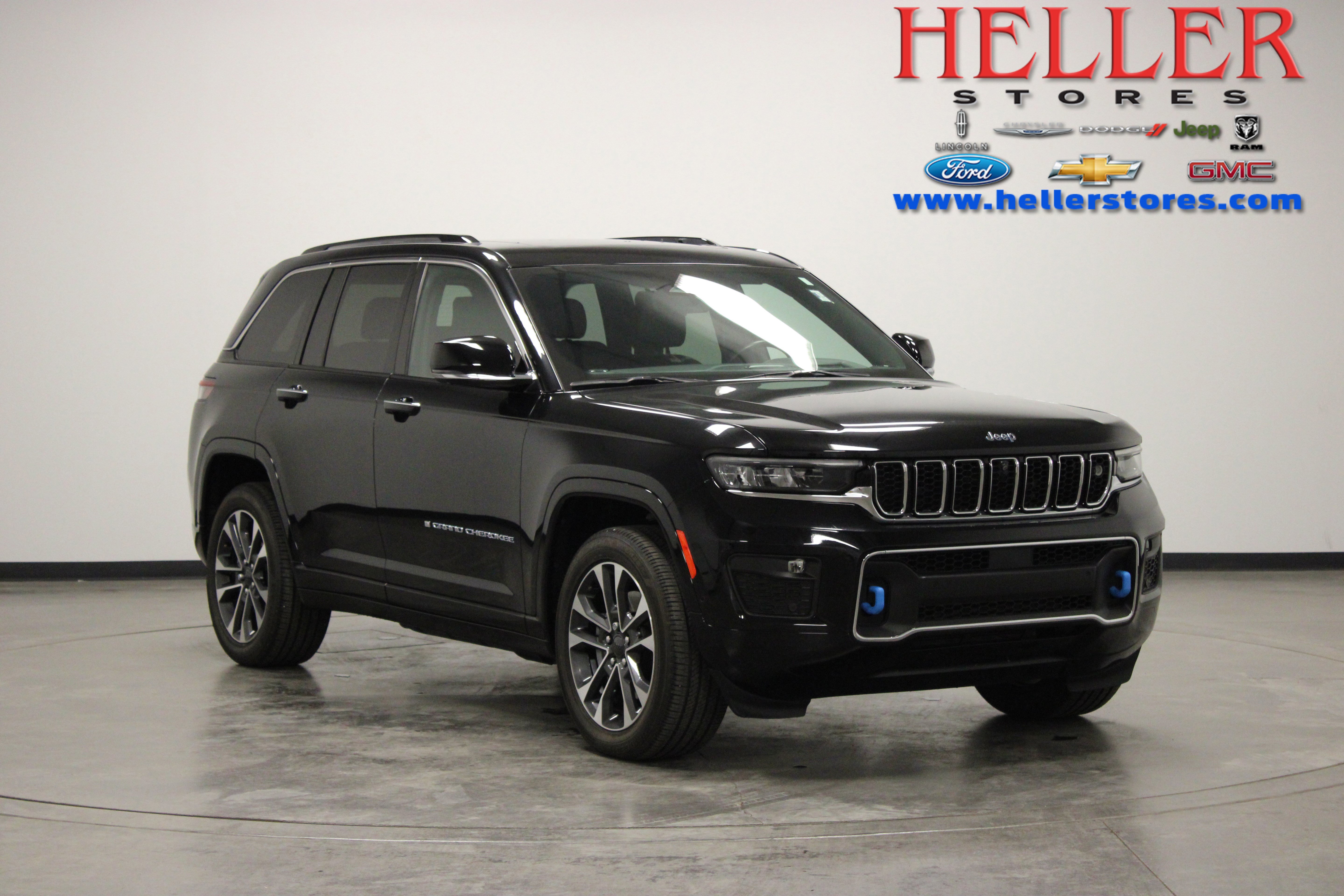 Used 2023 Jeep Grand Cherokee Overland w/ Advanced Protech Group III AWD/4WD image 1