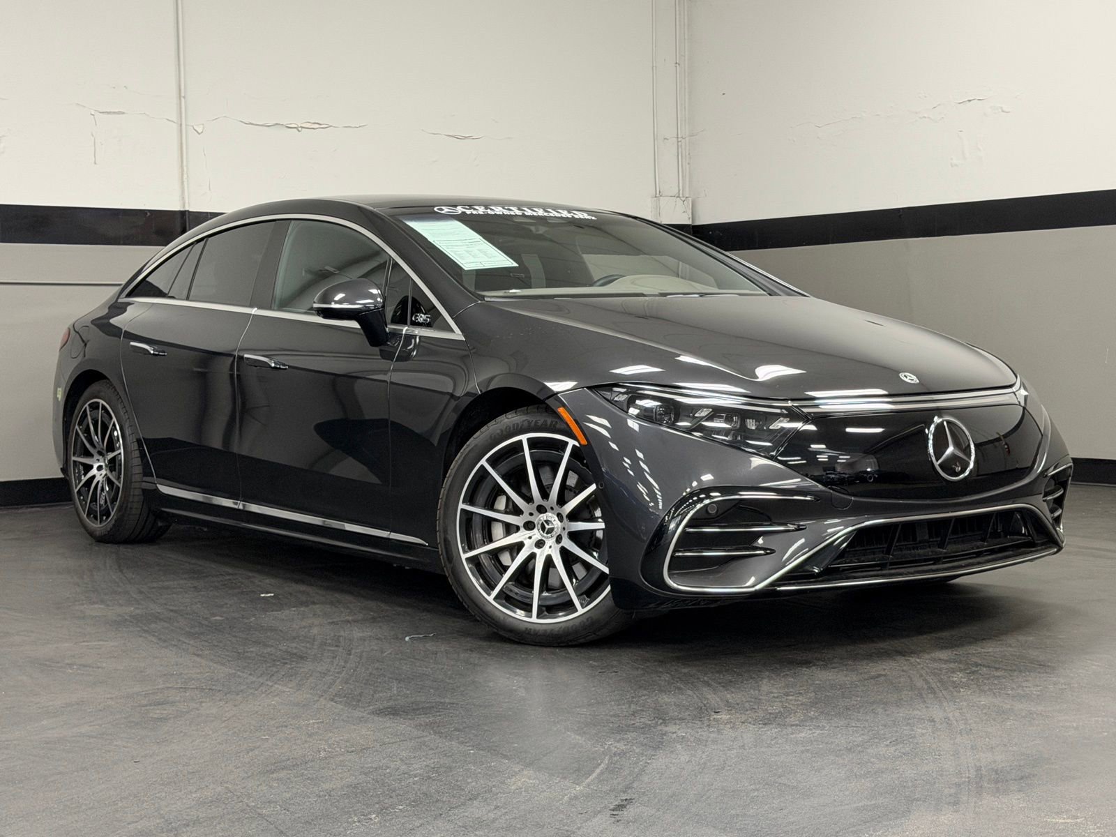 Certified 2023 Mercedes-Benz EQS 580 4MATIC Sedan image 2