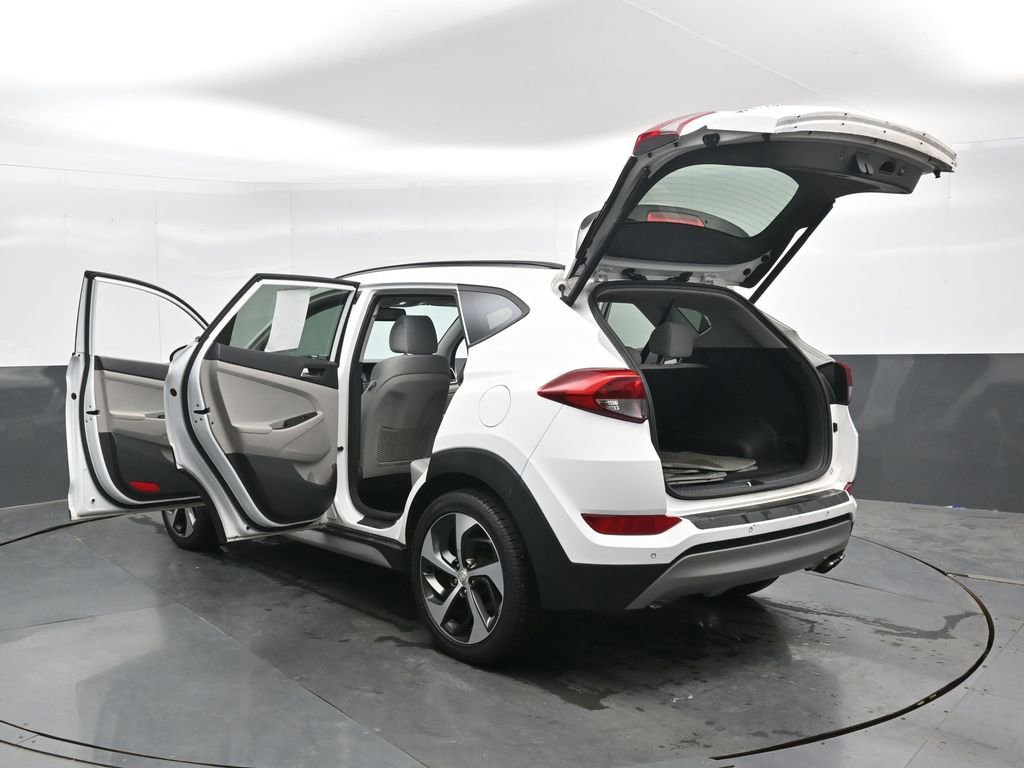 Used 2017 Hyundai Tucson Value AWD/4WD image 41