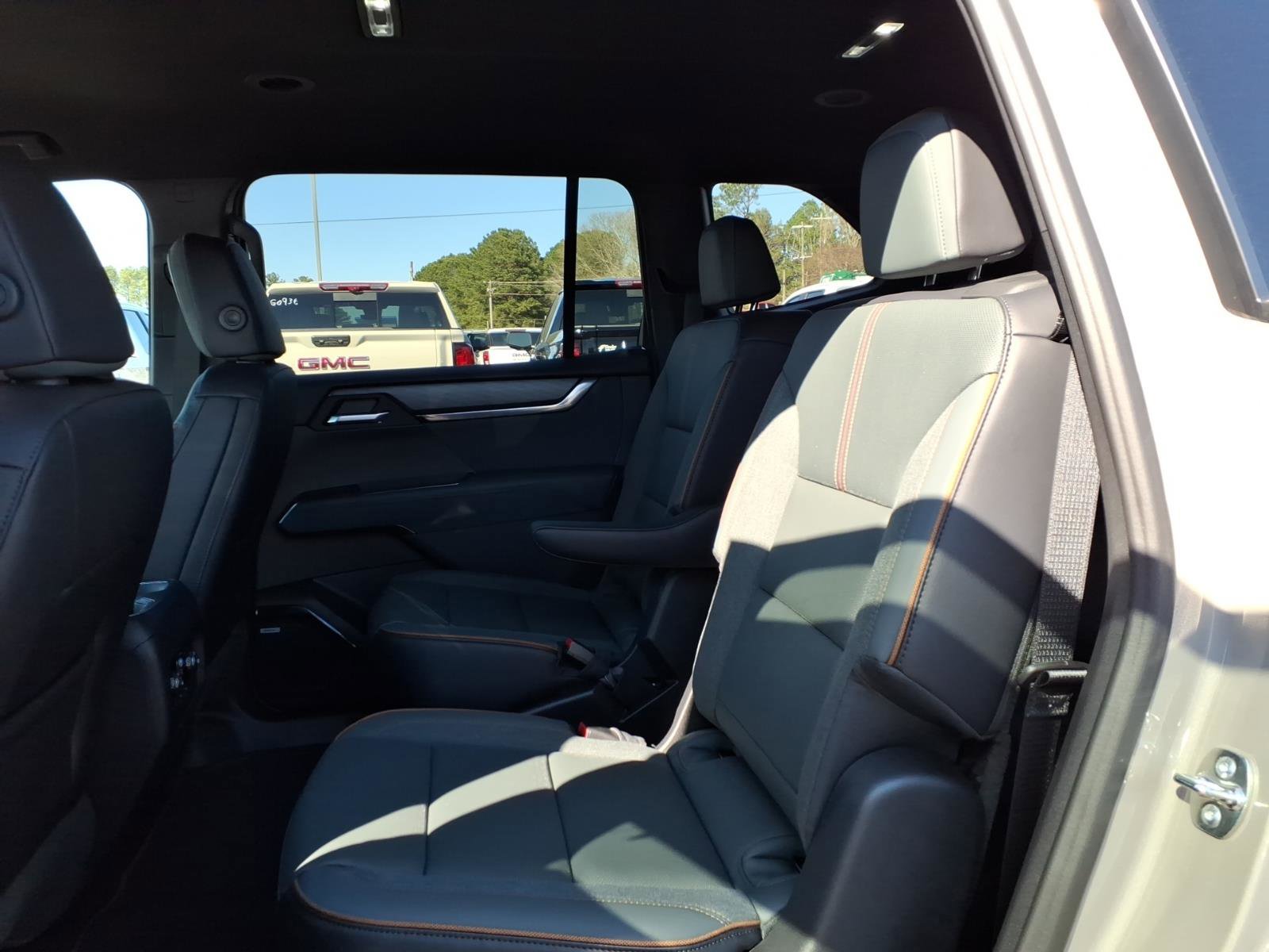 New 2026 GMC Acadia AT4 w/ Super Cruise Package AWD/4WD image 22