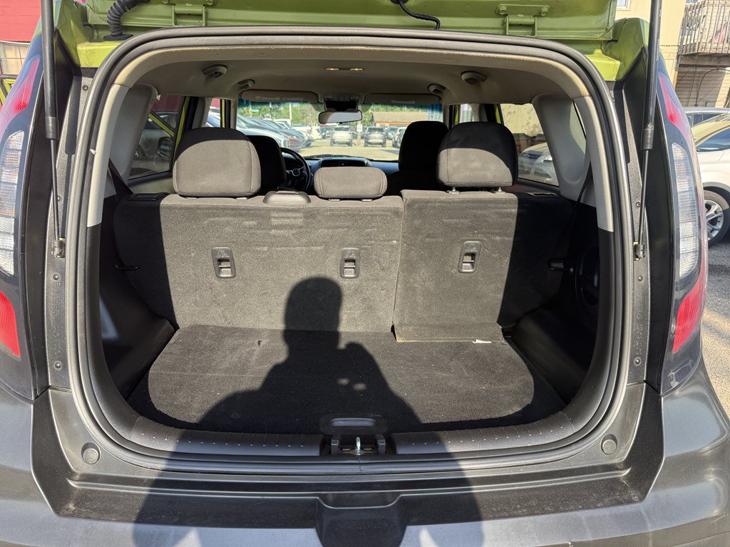 Used 2018 Kia Soul FWD image 16