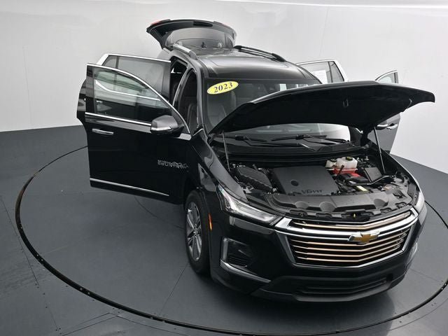 Used 2023 Chevrolet Traverse High Country AWD/4WD image 42