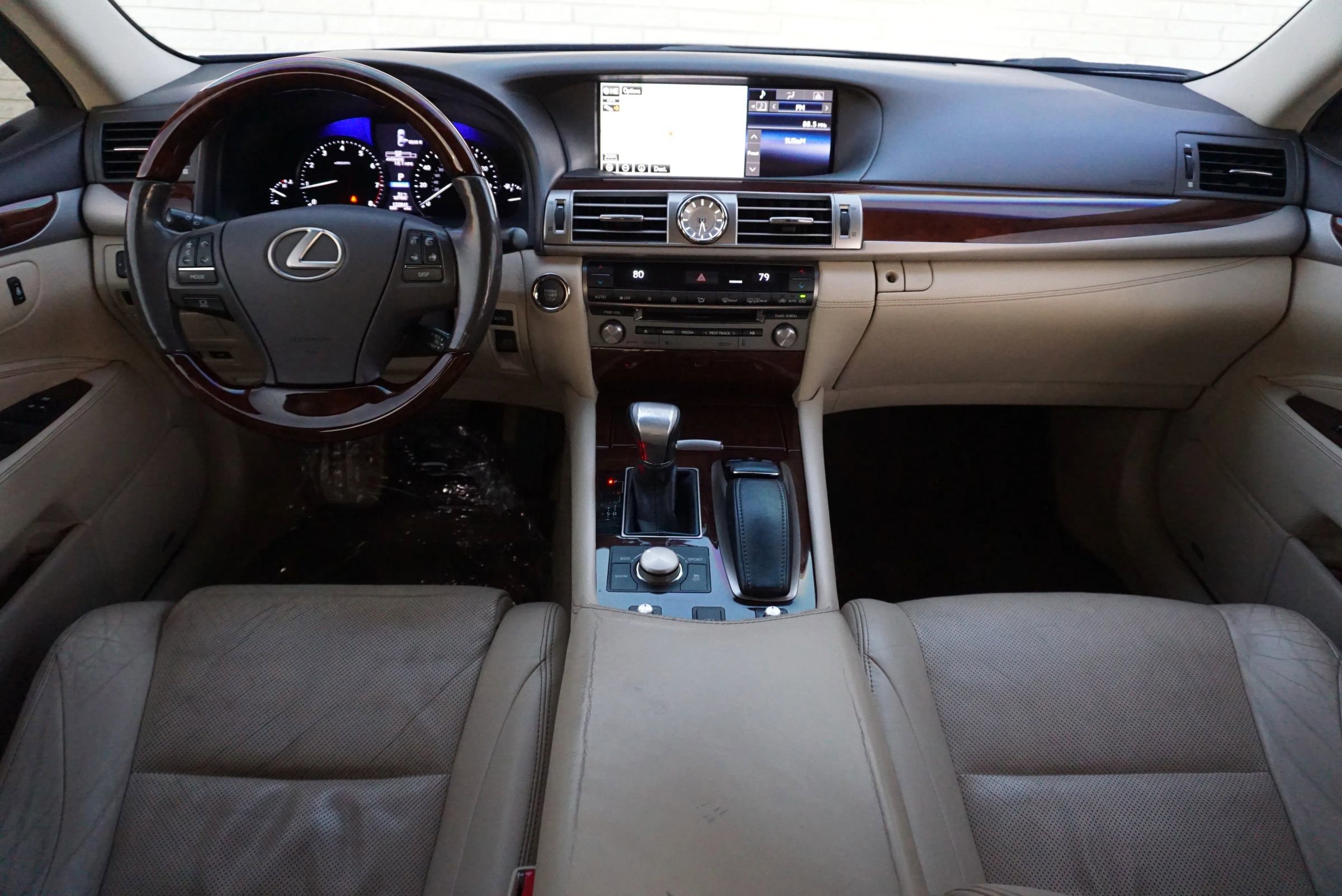 Used 2015 Lexus LS 460 image 22