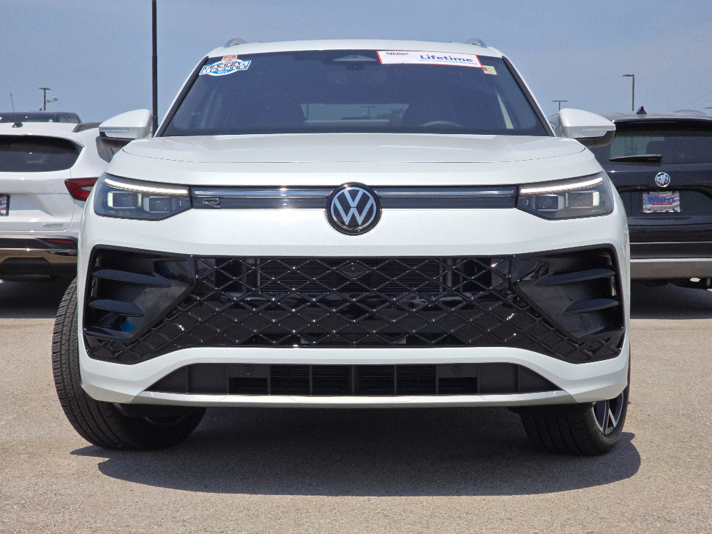 Used 2025 Volkswagen Tiguan SEL R-Line AWD/4WD image 5