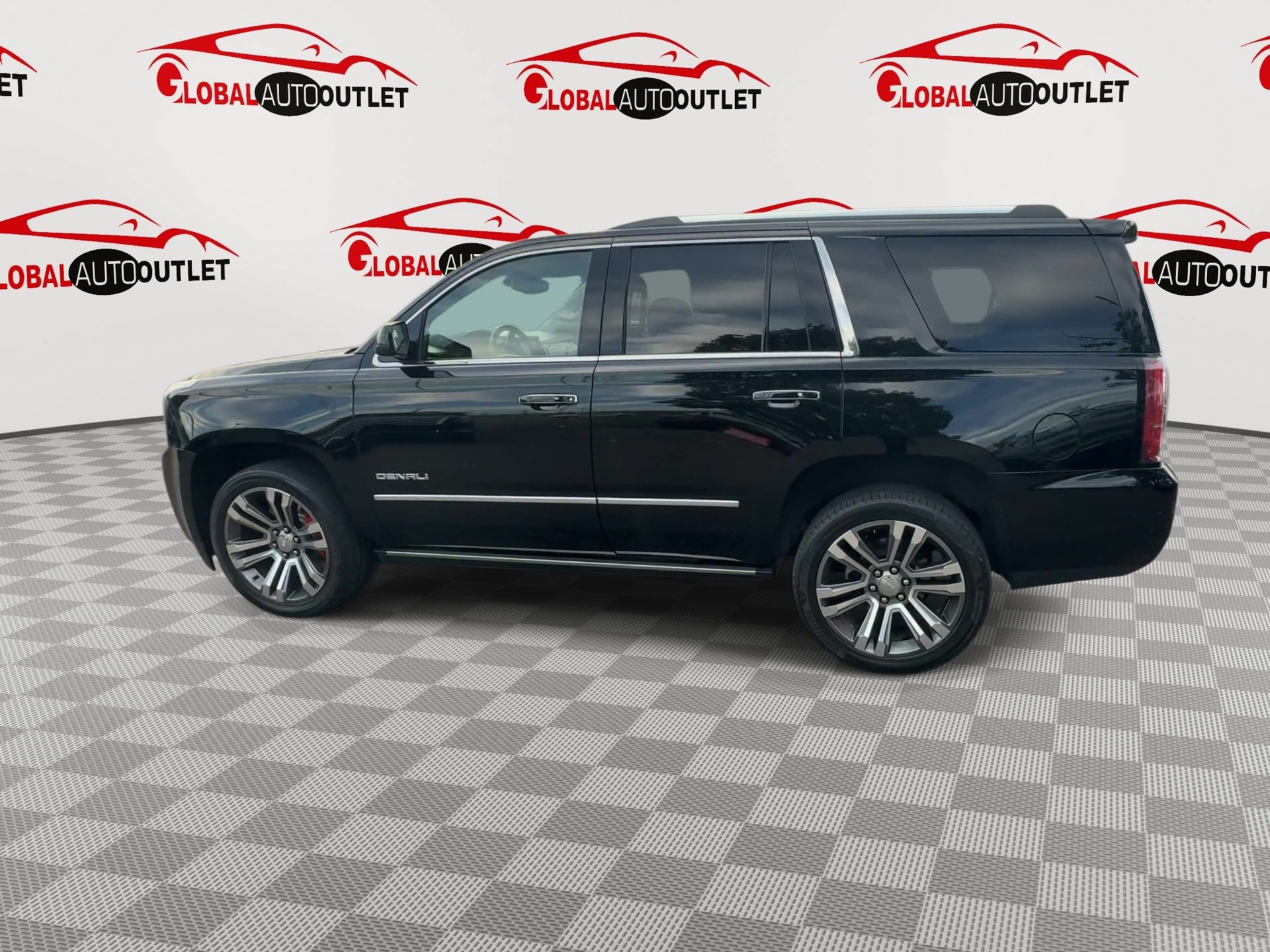 Used 2018 GMC Yukon Denali w/ Denali Ultimate Package AWD/4WD image 5