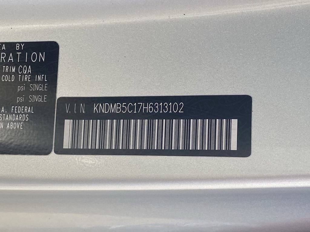 Used 2017 Kia Sedona LX w/ LX Essentials Premium Package FWD image 33